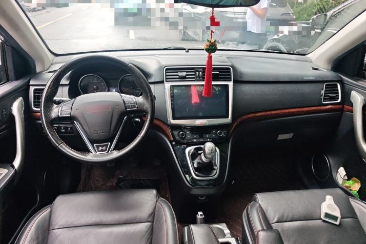 Used Haval H6 2014 Sport Version 1.5T Manual Two-Wheel Drive Elite Edition Center Console