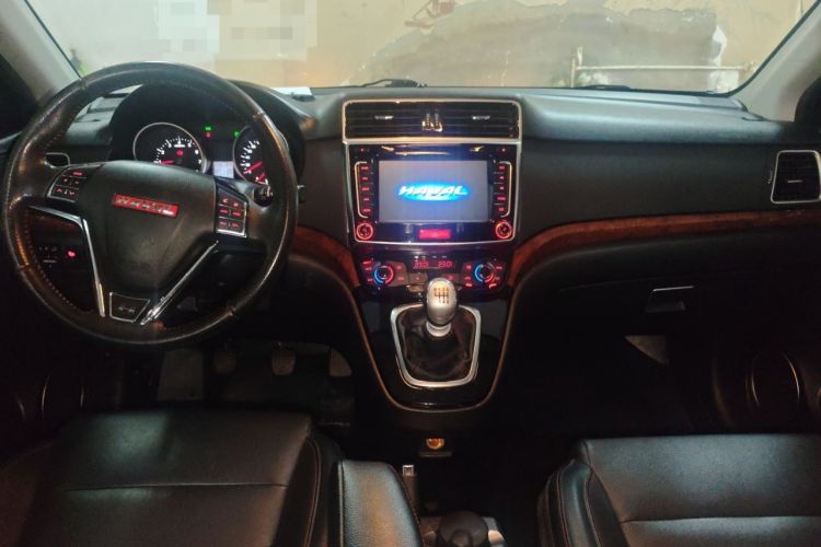 Used Haval H6 2014 Sport Version 1.5T Manual Two-Wheel Drive Elite Edition Center Console