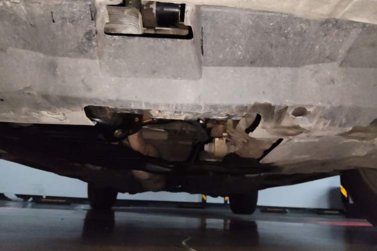 Used Haval H6 2014 Upgraded Model 1.5T Manual Two-Wheel Drive Elite Version Chassis Front