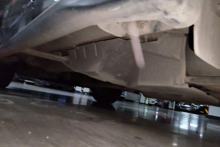 Used Haval H6 2014 Upgraded Model 1.5T Manual Two-Wheel Drive Elite Version Chassis Rear Left