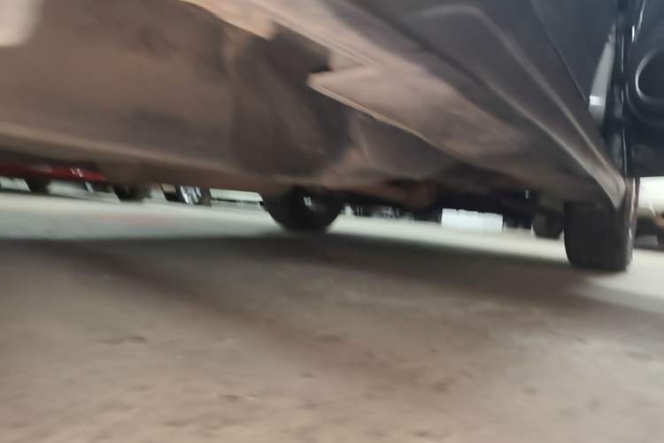 Used Haval H6 2014 Upgraded Model 1.5T Manual Two-Wheel Drive Elite Version Chassis Rear Right