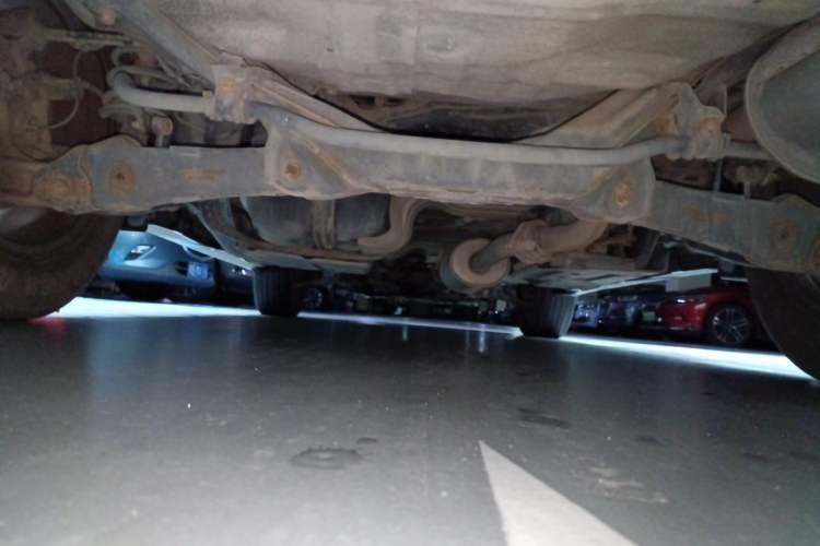 Used Haval H6 2014 Upgraded Model 1.5T Manual Two-Wheel Drive Elite Version Chassis Rear