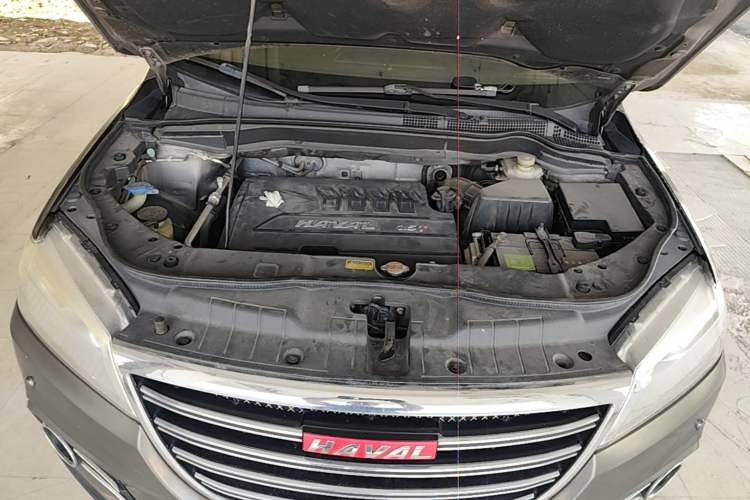 Used Haval H6 2014 Sport Version 1.5T Manual Two-Wheel Drive Elite Edition Engine Bay