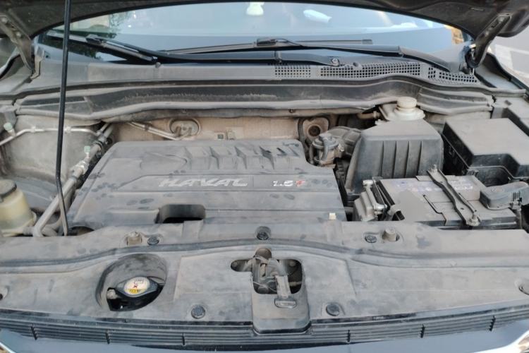Used Haval H6 2014 Upgraded Model 1.5T Manual Two-Wheel Drive Elite Version Engine Bay