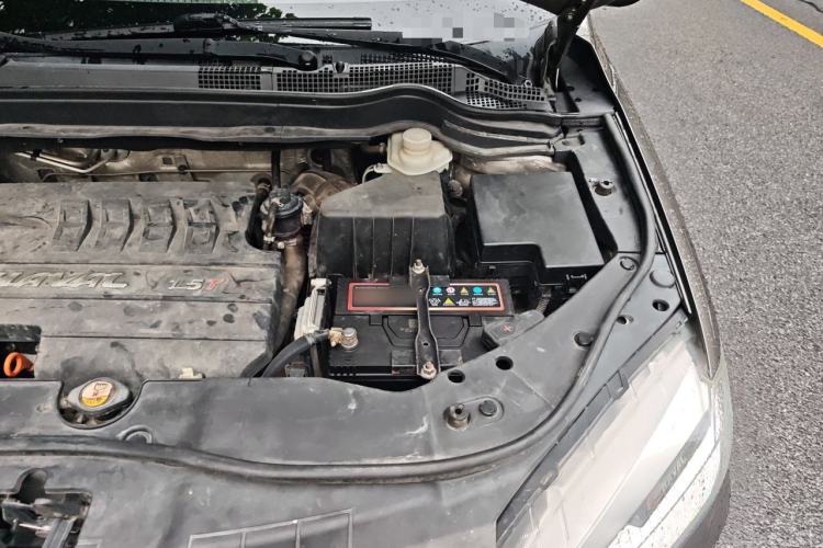 Used Haval H6 2014 Sport Version 1.5T Manual Two-Wheel Drive Elite Edition Engine Bay Left