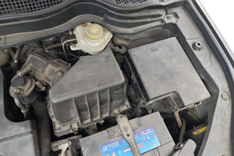 Used Haval H6 2014 Sport Edition 1.5T Manual 4x4 Elite Model Engine Bay Left