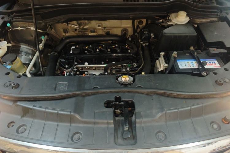 Used Haval H6 2014 Sport Version 1.5T Manual Two-Wheel Drive Elite Edition Engine Bay