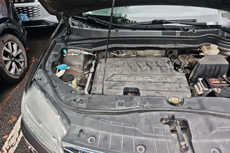Used Haval H6 2014 Sport Version 1.5T Manual Two-Wheel Drive Elite Edition Engine Bay Right