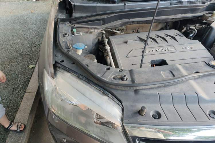 Used Haval H6 2014 Sport Version 1.5T Manual Two-Wheel Drive Elite Edition Engine Bay Right