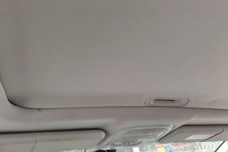 Used Haval H6 2014 Sport Version 1.5T Manual Two-Wheel Drive Elite Edition Headliner