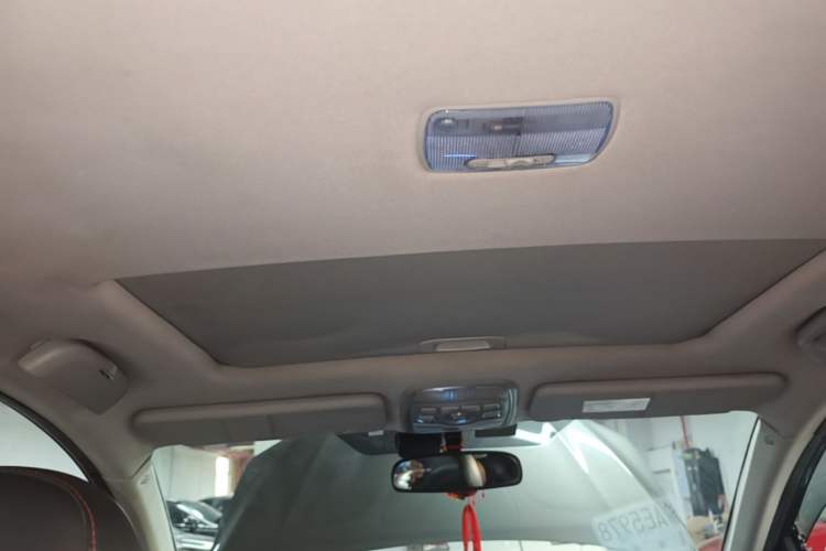 Used Haval H6 2014 Upgraded Model 1.5T Manual Two-Wheel Drive Elite Version Headliner