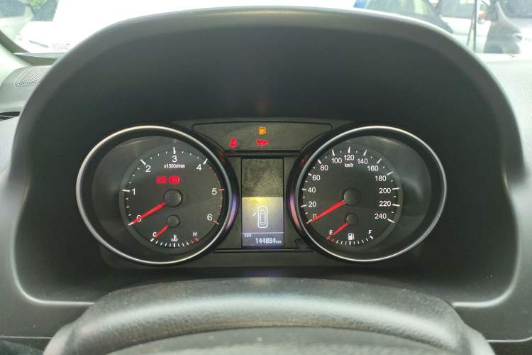 Used Haval H6 2014 Upgraded Model 2.0T Diesel Manual Two-Wheel Drive Urban Version Instrument Cluster
