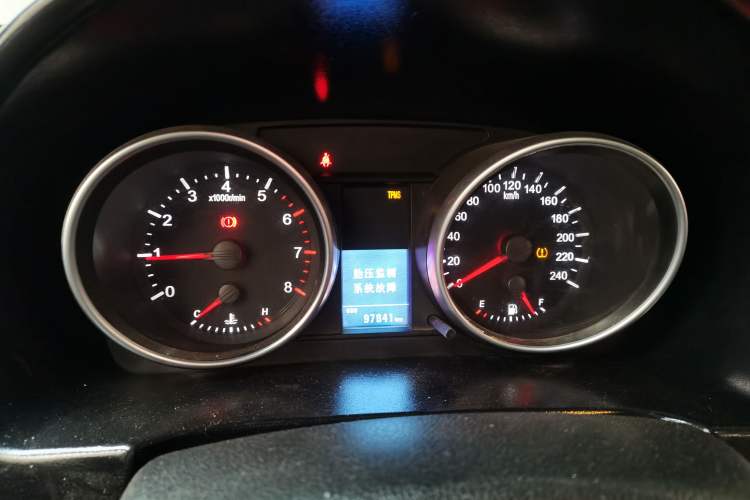 Used Haval H6 2014 Upgraded Model 1.5T Manual Two-Wheel Drive Elite Version Instrument Cluster