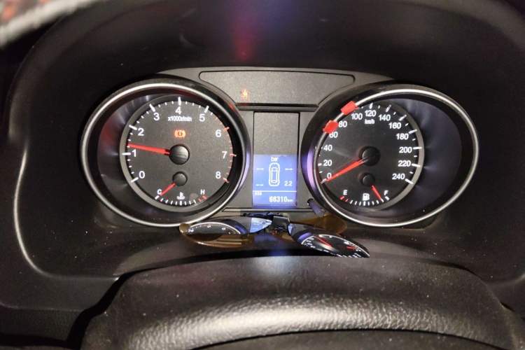 Used Haval H6 2014 Upgraded Model 1.5T Manual Two-Wheel Drive Elite Version Instrument Cluster