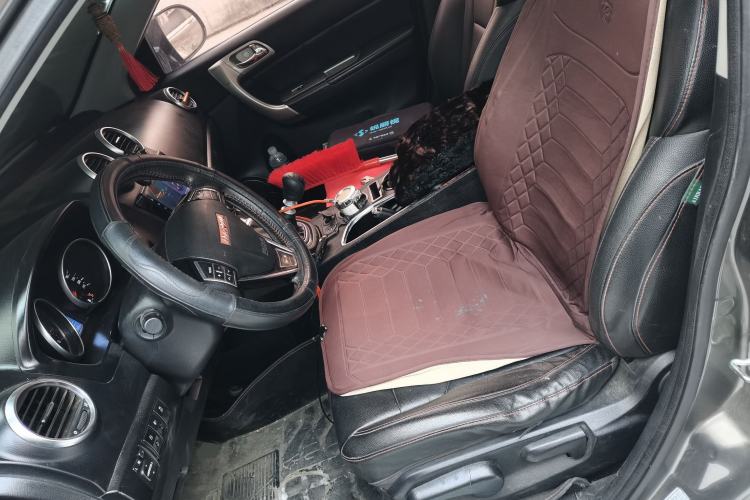 Used Haval H6 2014 Upgraded Model 1.5T Manual Two-Wheel Drive Elite Version Left Front Seat