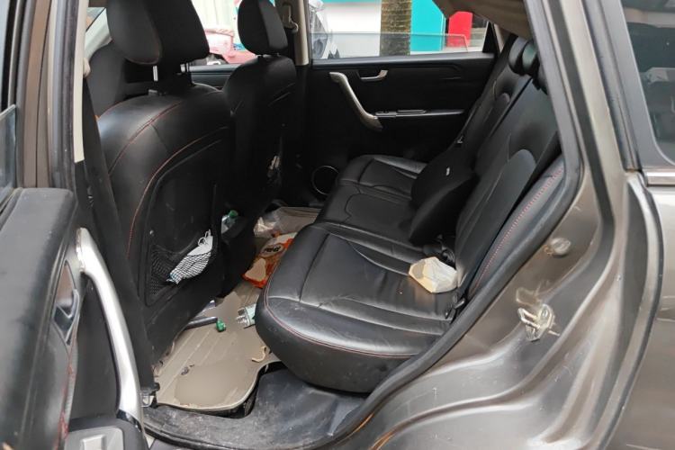Used Haval H6 2014 Sport Version 1.5T Manual Two-Wheel Drive Elite Edition Left Rear Seat