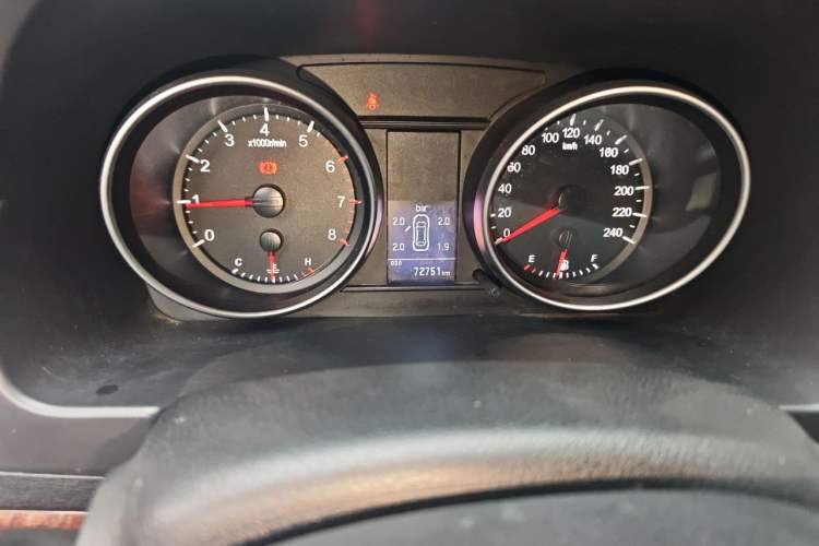 Used Haval H6 2014 Sport Version 1.5T Manual Two-Wheel Drive Elite Edition Odometer Close Up