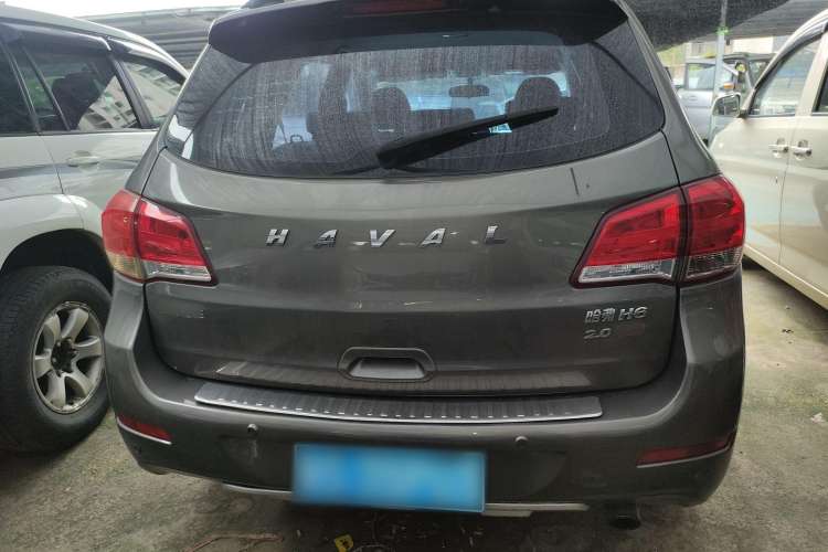Used Haval H6 2014 Upgraded Model 2.0T Diesel Manual Two-Wheel Drive Urban Version Rear