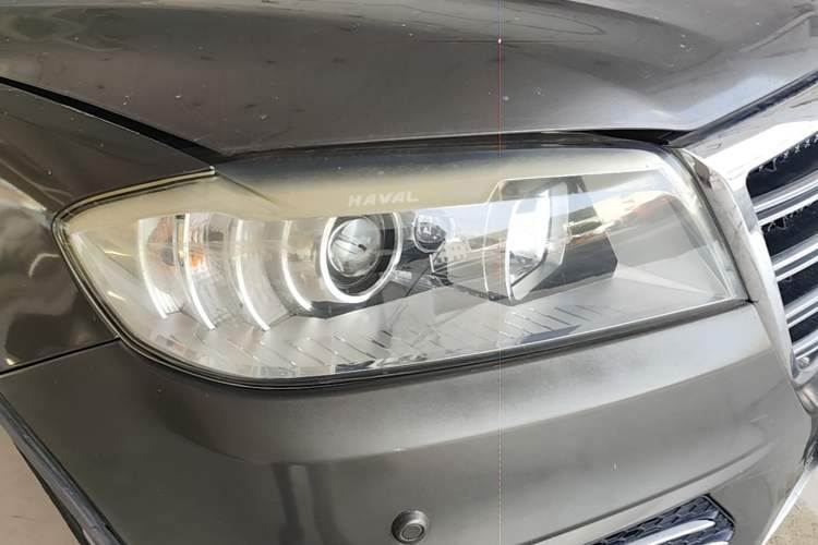 Used Haval H6 2014 Sport Version 1.5T Manual Two-Wheel Drive Elite Edition Right Front Headlight