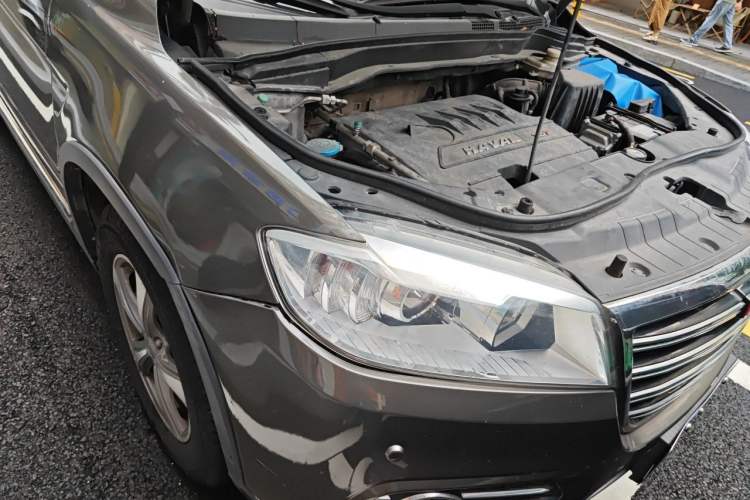 Used Haval H6 2014 Sport Version 1.5T Manual Two-Wheel Drive Elite Edition Right Front Headlight