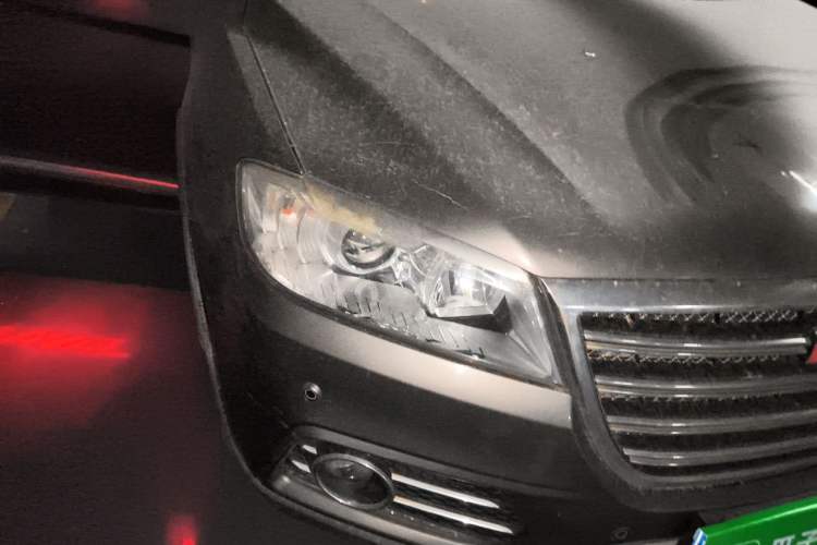 Used Haval H6 2014 Sport Version 1.5T Manual Two-Wheel Drive Elite Edition Right Front Headlight