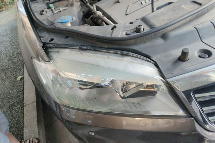 Used Haval H6 2014 Sport Version 1.5T Manual Two-Wheel Drive Elite Edition Right Front Headlight