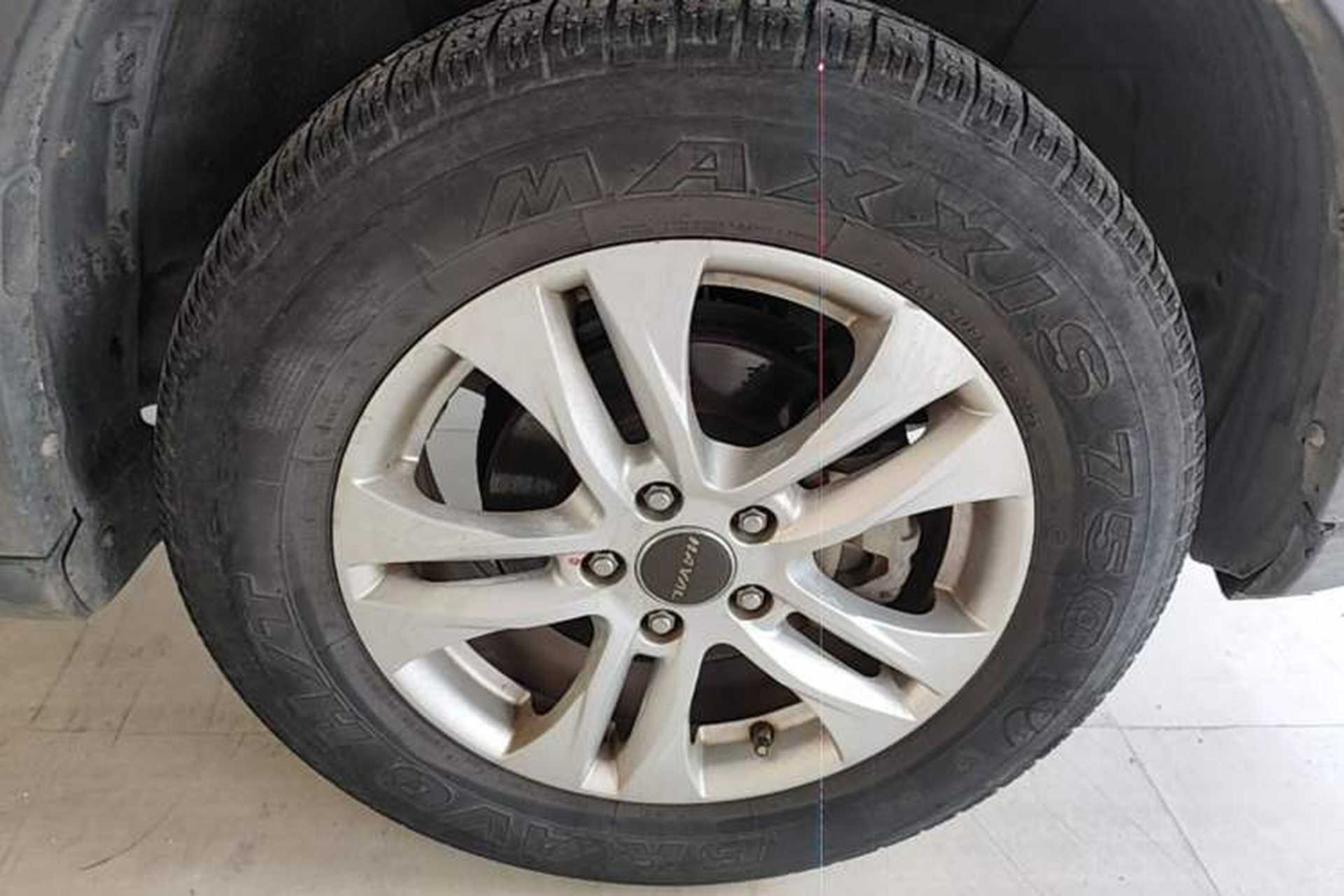 Used Haval H6 2014 Sport Version 1.5T Manual Two-Wheel Drive Elite Edition Right Front Wheel Hub