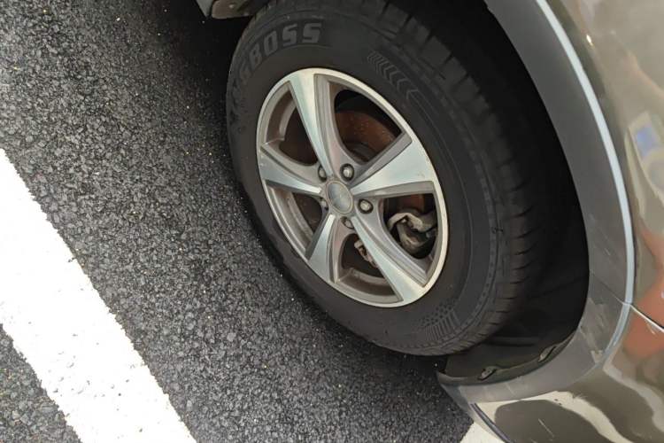 Used Haval H6 2014 Sport Version 1.5T Manual Two-Wheel Drive Elite Edition Right Front Wheel Hub