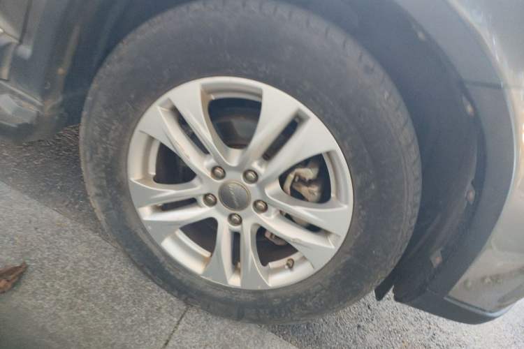 Used Haval H6 2014 Sport Version 1.5T Manual Two-Wheel Drive Elite Edition Right Front Wheel Hub