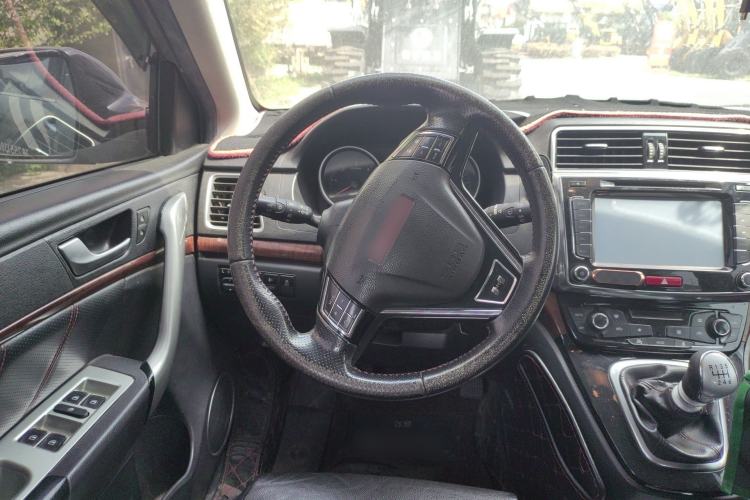 Used Haval H6 2014 Sport Edition 2.0T Diesel Manual Two-Wheel-Drive Elite Model Steering Wheel