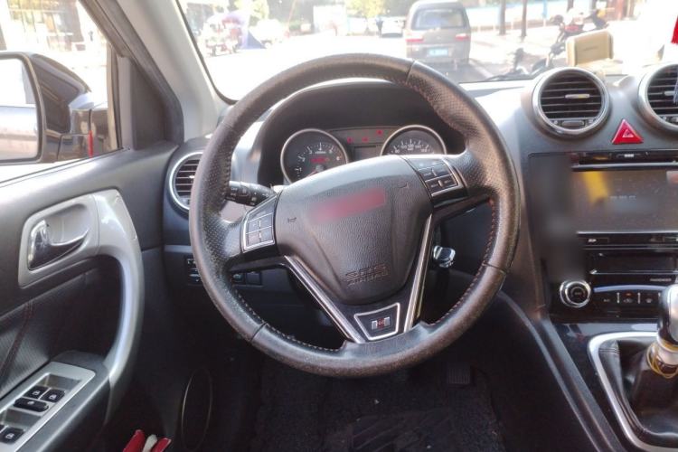 Used Haval H6 2014 Upgraded Model 1.5T Manual Two-Wheel Drive Elite Version Steering Wheel