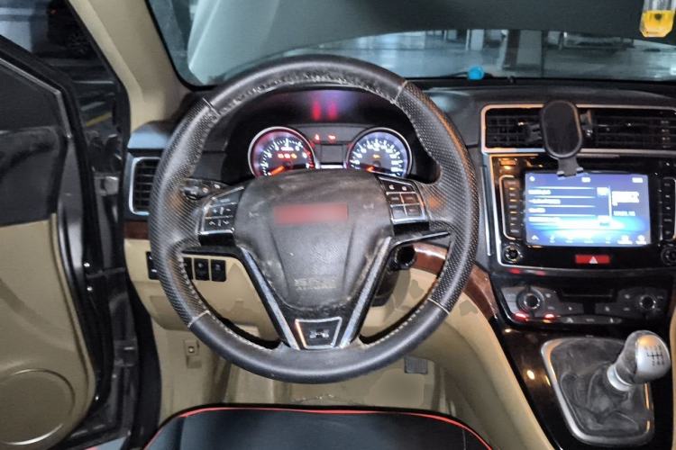 Used Haval H6 2014 Sport Version 1.5T Manual Two-Wheel Drive Elite Edition Steering Wheel