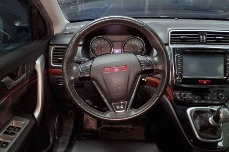 Used Haval H6 2014 Upgraded Model 1.5T Manual Two-Wheel Drive Elite Version Steering Wheel