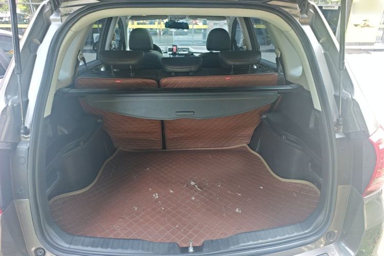 Used Haval H6 2014 Sport Version 1.5T Manual Two-Wheel Drive Elite Edition Trunk