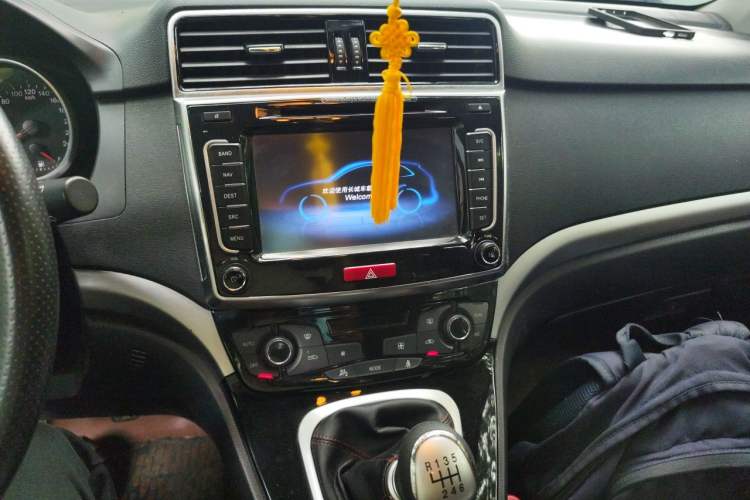 Used Haval H6 2014 Sport Version 1.5T Manual Two-Wheel Drive Elite Edition Audio And AC Panel