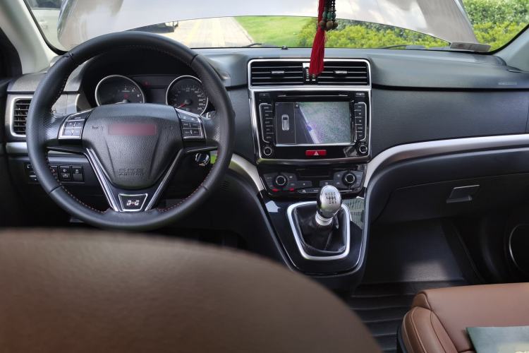 Used Haval H6 2014 Sport Version 1.5T Manual Two-Wheel Drive Elite Edition Center Console