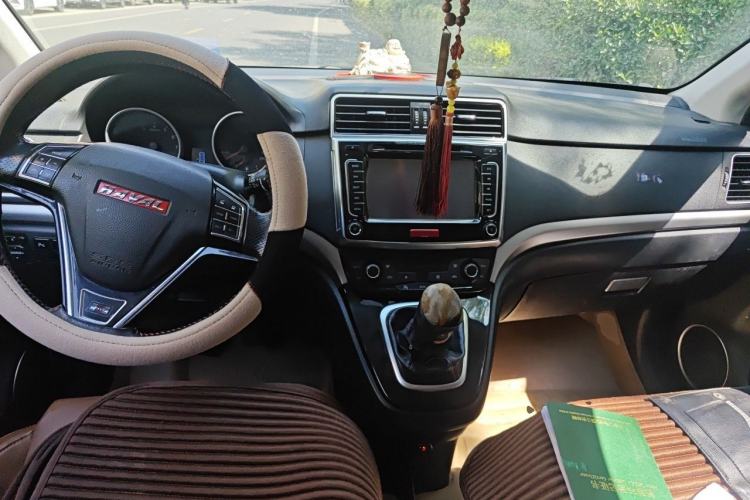 Used Haval H6 2014 Sport Version 1.5T Manual Two-Wheel Drive Elite Edition Center Console