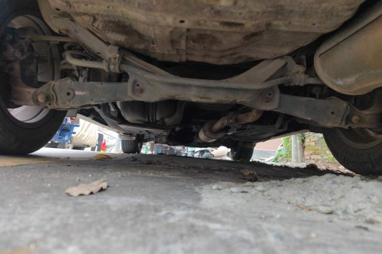 Used Haval H6 2014 Sport Version 1.5T Manual Two-Wheel Drive Elite Edition Chassis Rear