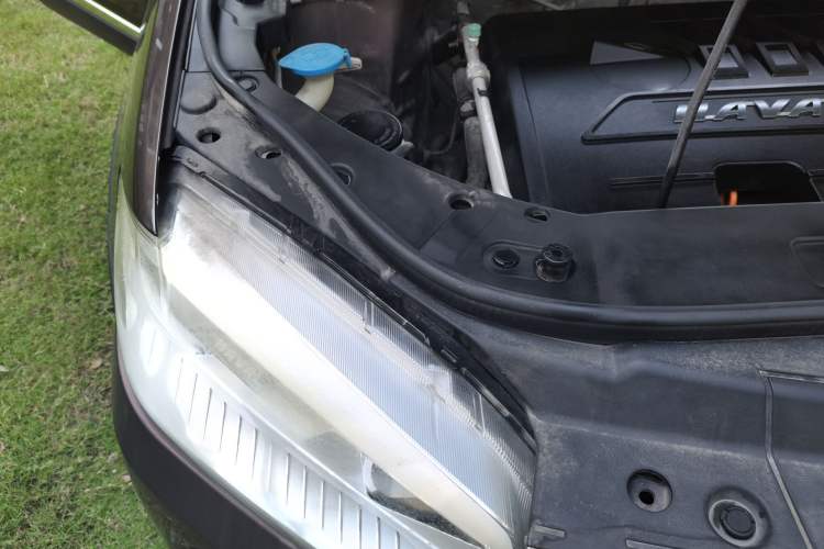 Used Haval H6 2014 Sport Version 1.5T Manual Two-Wheel Drive Elite Edition Engine Bay Right