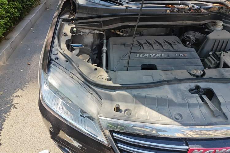 Used Haval H6 2014 Sport Version 1.5T Manual Two-Wheel Drive Elite Edition Engine Bay Right