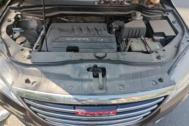 Used Haval H6 2014 Sport Version 1.5T Manual Two-Wheel Drive Elite Edition Engine Bay