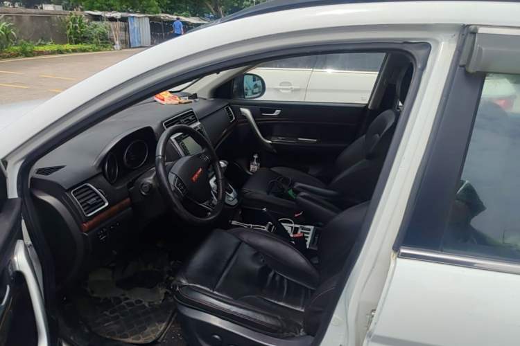 Used Haval H6 2014 Sport Edition 2.4L Automatic Elite Model Left Front Seat