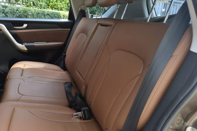 Used Haval H6 2014 Sport Version 1.5T Manual Two-Wheel Drive Elite Edition Left Rear Seat