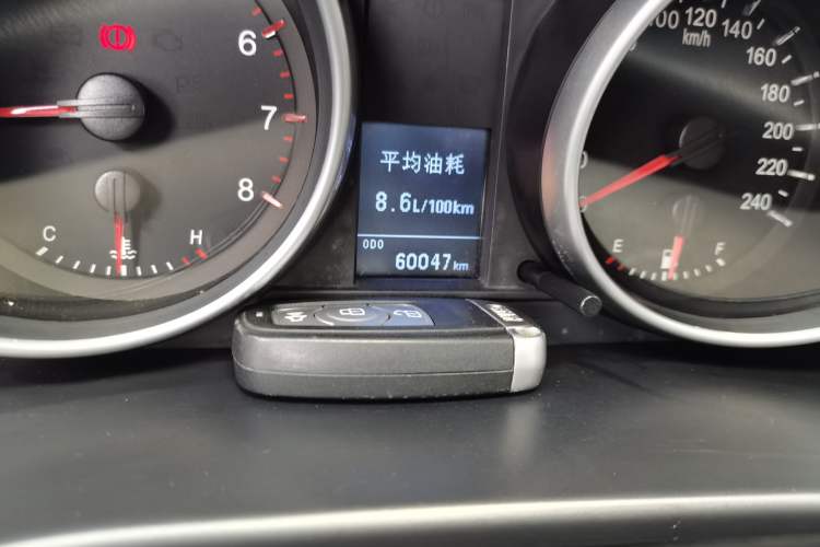 Used Haval H6 2014 Sport Version 1.5T Manual Two-Wheel Drive Elite Edition Odometer Close Up