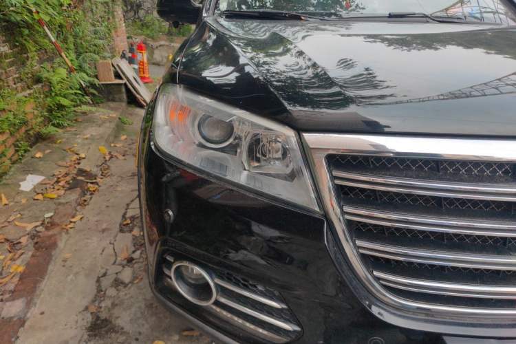 Used Haval H6 2014 Sport Version 1.5T Manual Two-Wheel Drive Elite Edition Right Front Headlight