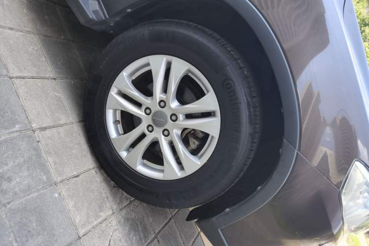 Used Haval H6 2014 Sport Version 1.5T Manual Two-Wheel Drive Elite Edition Right Front Wheel Hub
