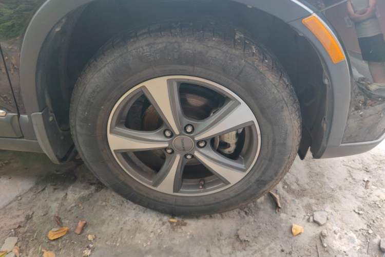 Used Haval H6 2014 Sport Version 1.5T Manual Two-Wheel Drive Elite Edition Right Front Wheel Hub