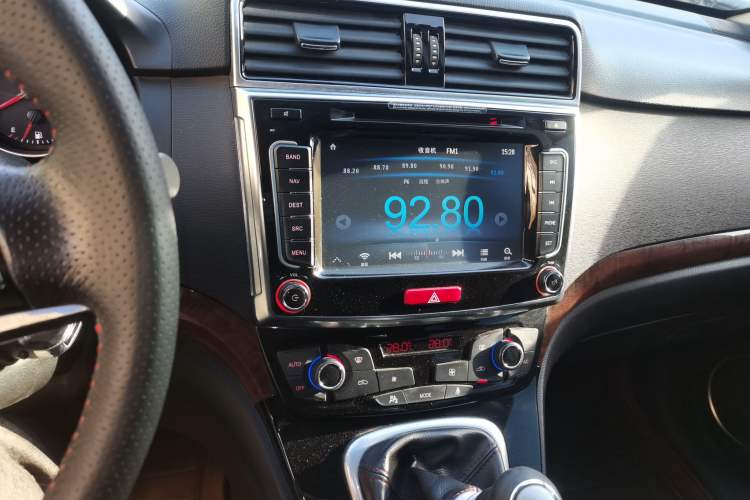 Used Haval H6 2014 Sport Version 1.5T Manual Two-Wheel Drive Elite Edition Audio And AC Panel