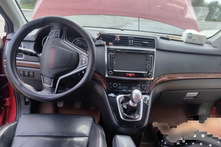 Used Haval H6 2014 Sport Version 1.5T Manual Two-Wheel Drive Elite Edition Center Console