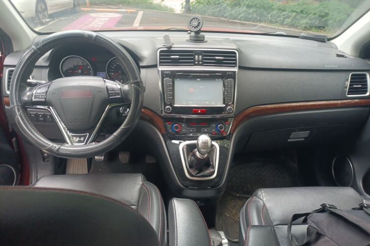 Used Haval H6 2014 Sport Version 1.5T Manual Two-Wheel Drive Elite Edition Center Console